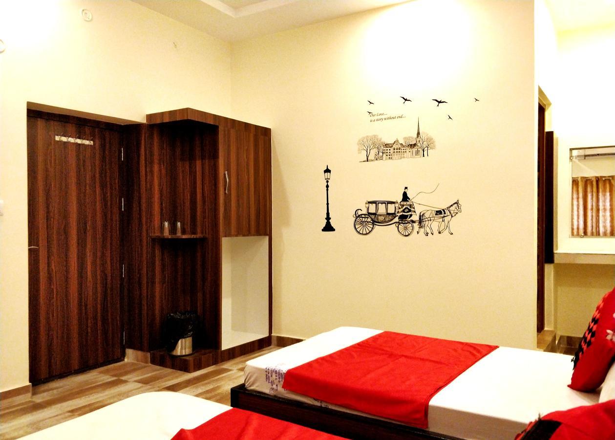 City Hotel Аллахабад Экстерьер фото
