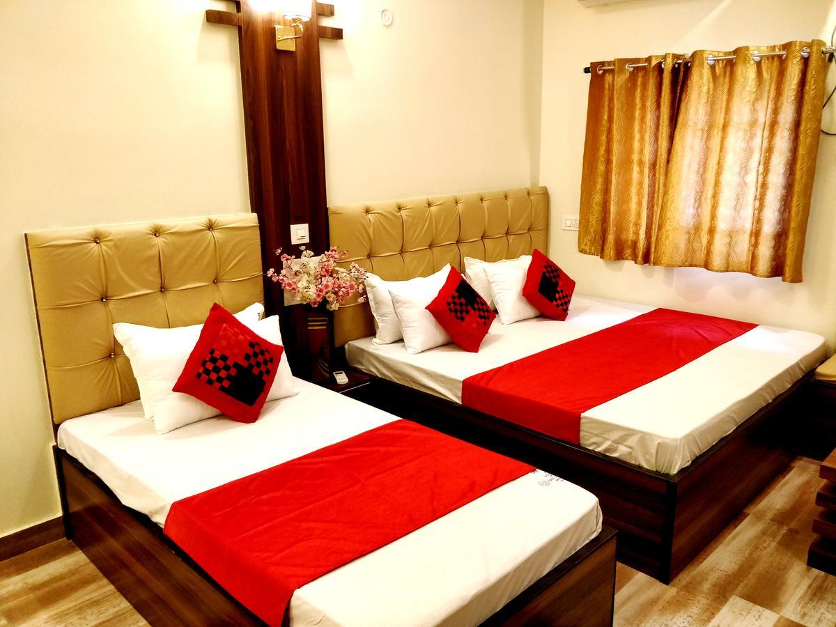City Hotel Аллахабад Экстерьер фото