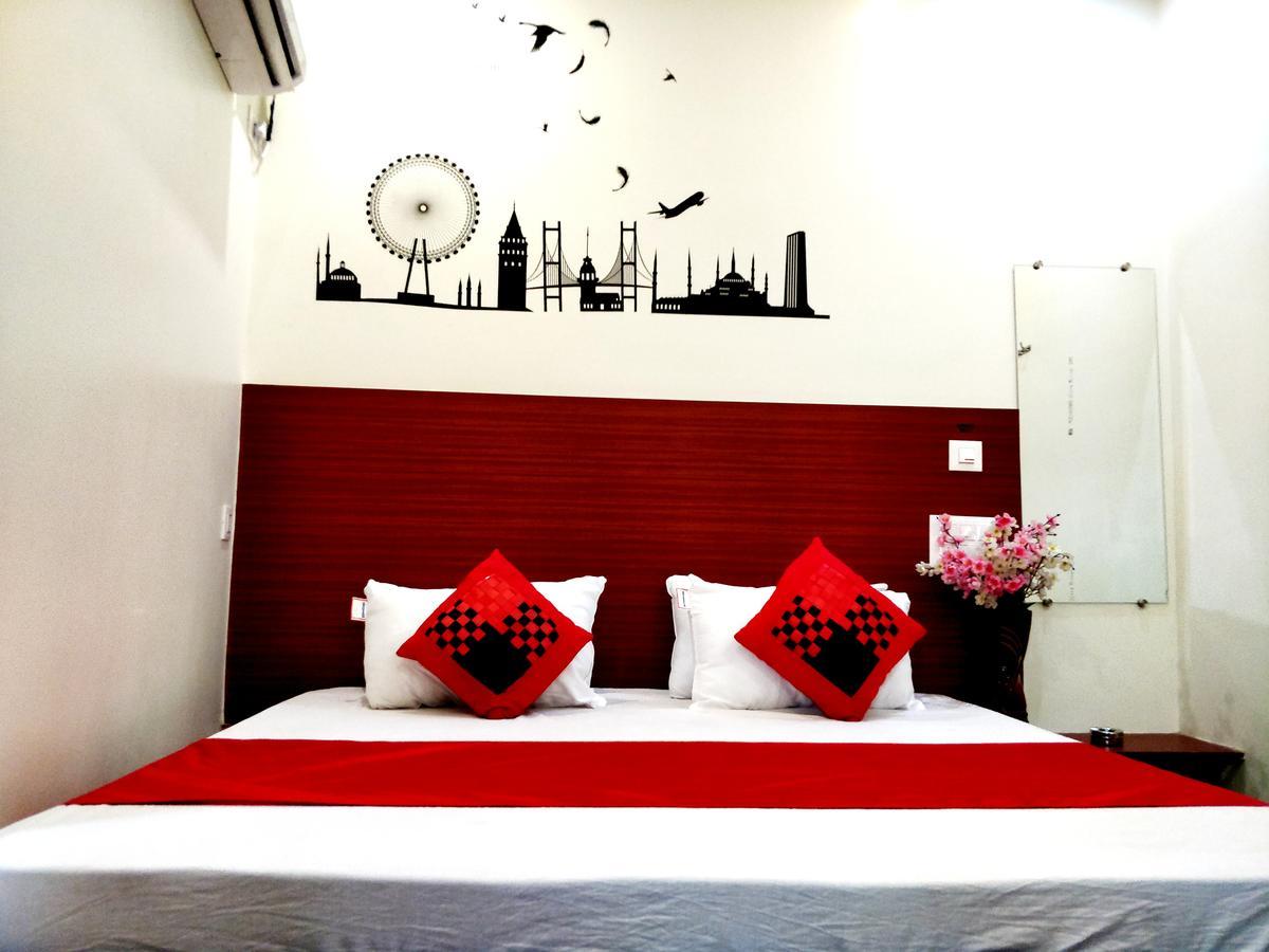 City Hotel Аллахабад Экстерьер фото