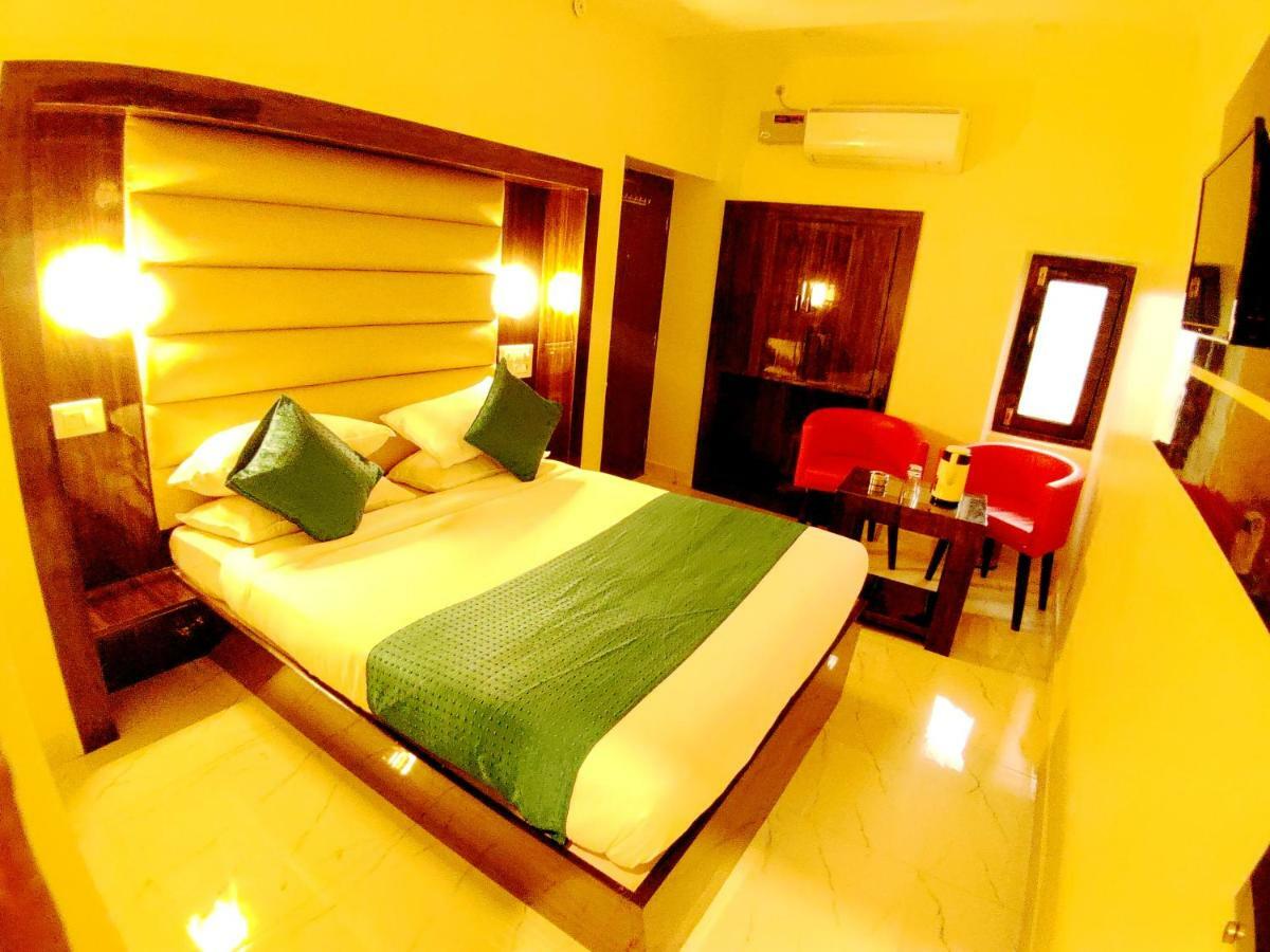 City Hotel Аллахабад Экстерьер фото